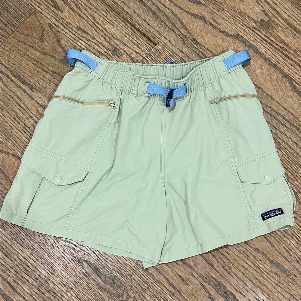 Patagonia Women’s Everyday Shorts Green Medium